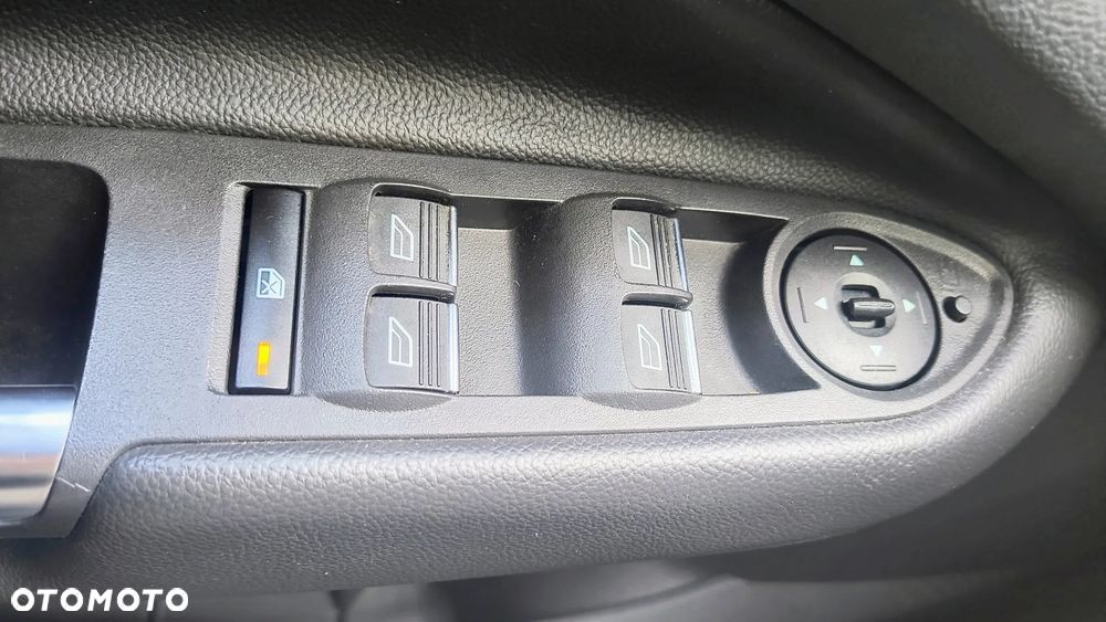 Ford Kuga - 16