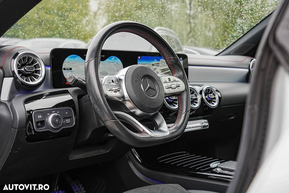 Mercedes-Benz CLA 250 e 8G-DCT AMG Line - 29