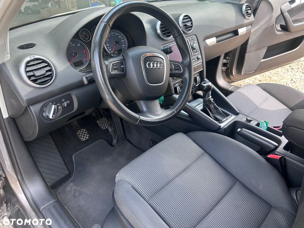 Audi A3 Sportback - 6