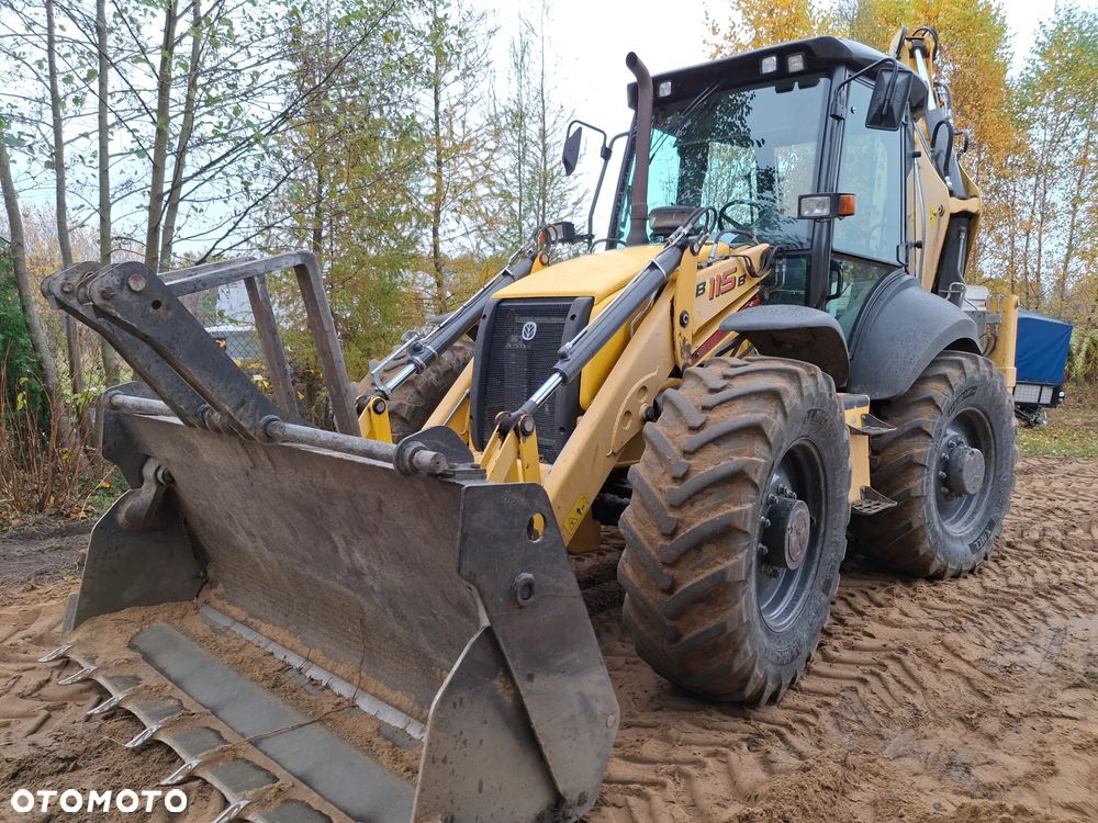 New Holland B115b - 1