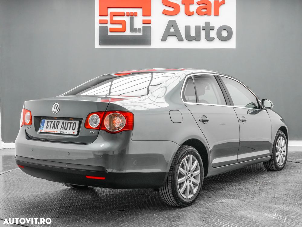 Volkswagen Jetta 1.9 TDI Sportline DSG - 6