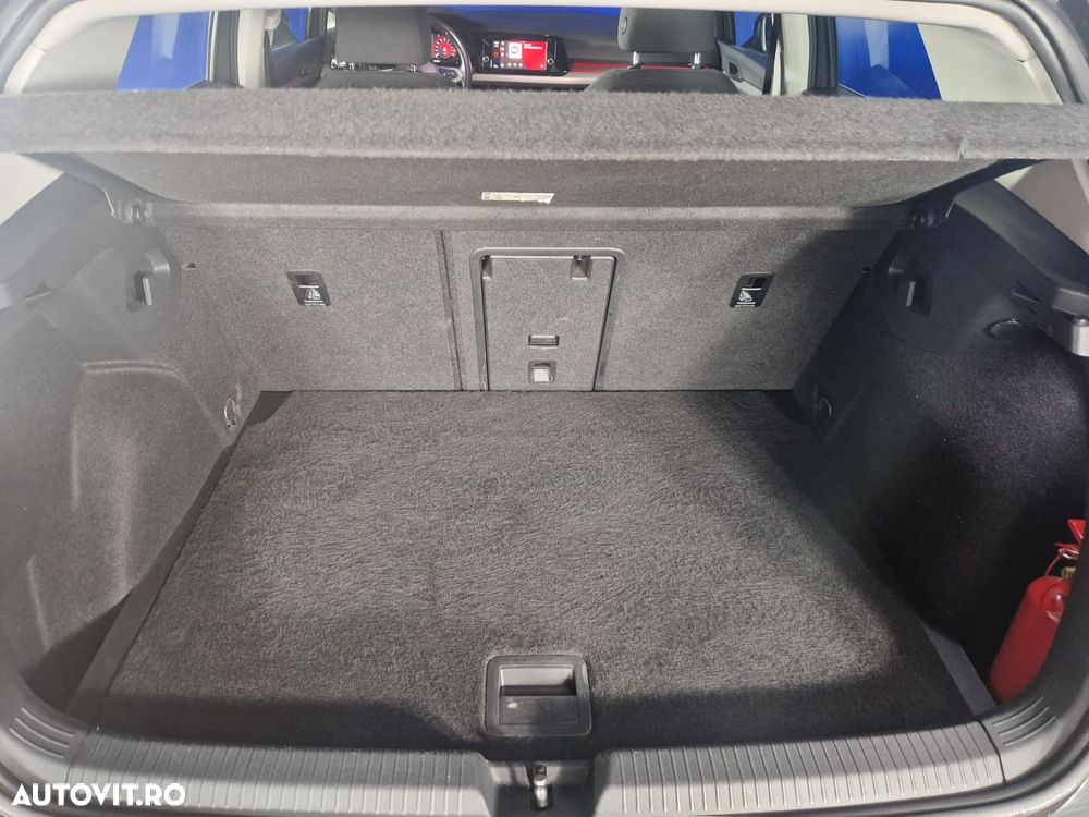 Volkswagen Golf - 28