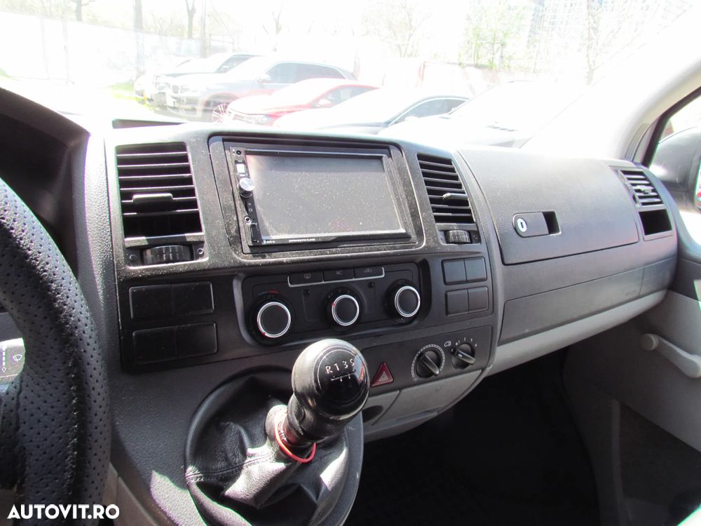 Volkswagen Transporter - 11