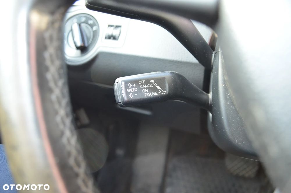 Volkswagen Passat 2.0 TDI Highline DSG - 12