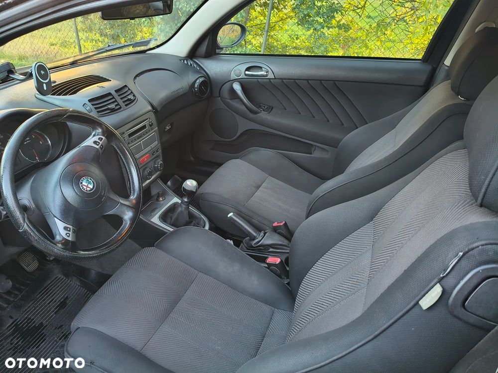 Alfa Romeo 147 - 6