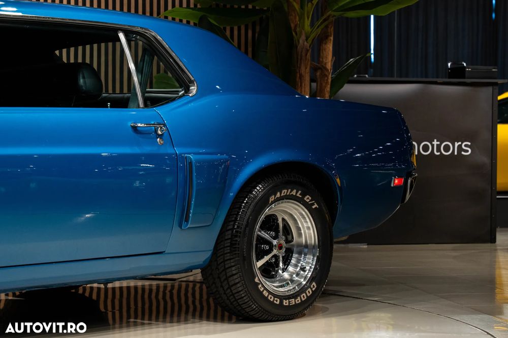 Ford Mustang - 4