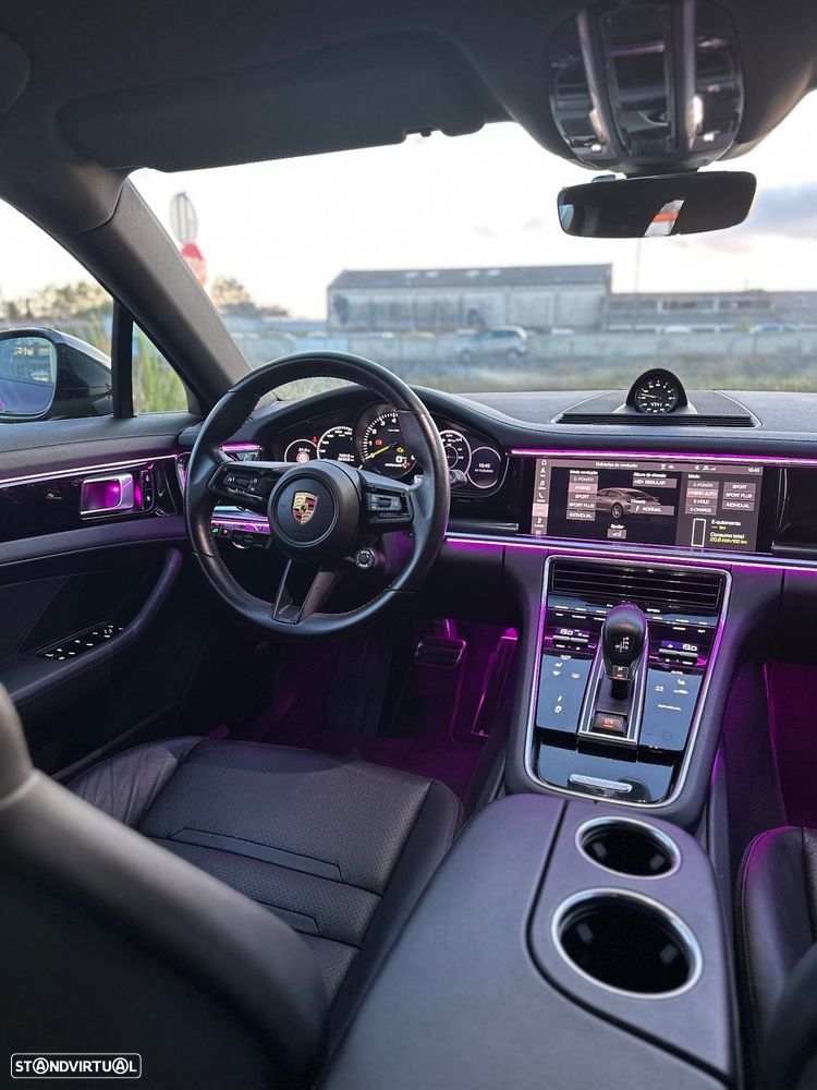 Porsche Panamera 4 E-Hybrid - 22