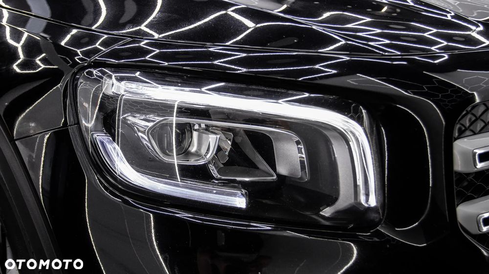 Mercedes-Benz GLB 200 d 8G-DCT - 11