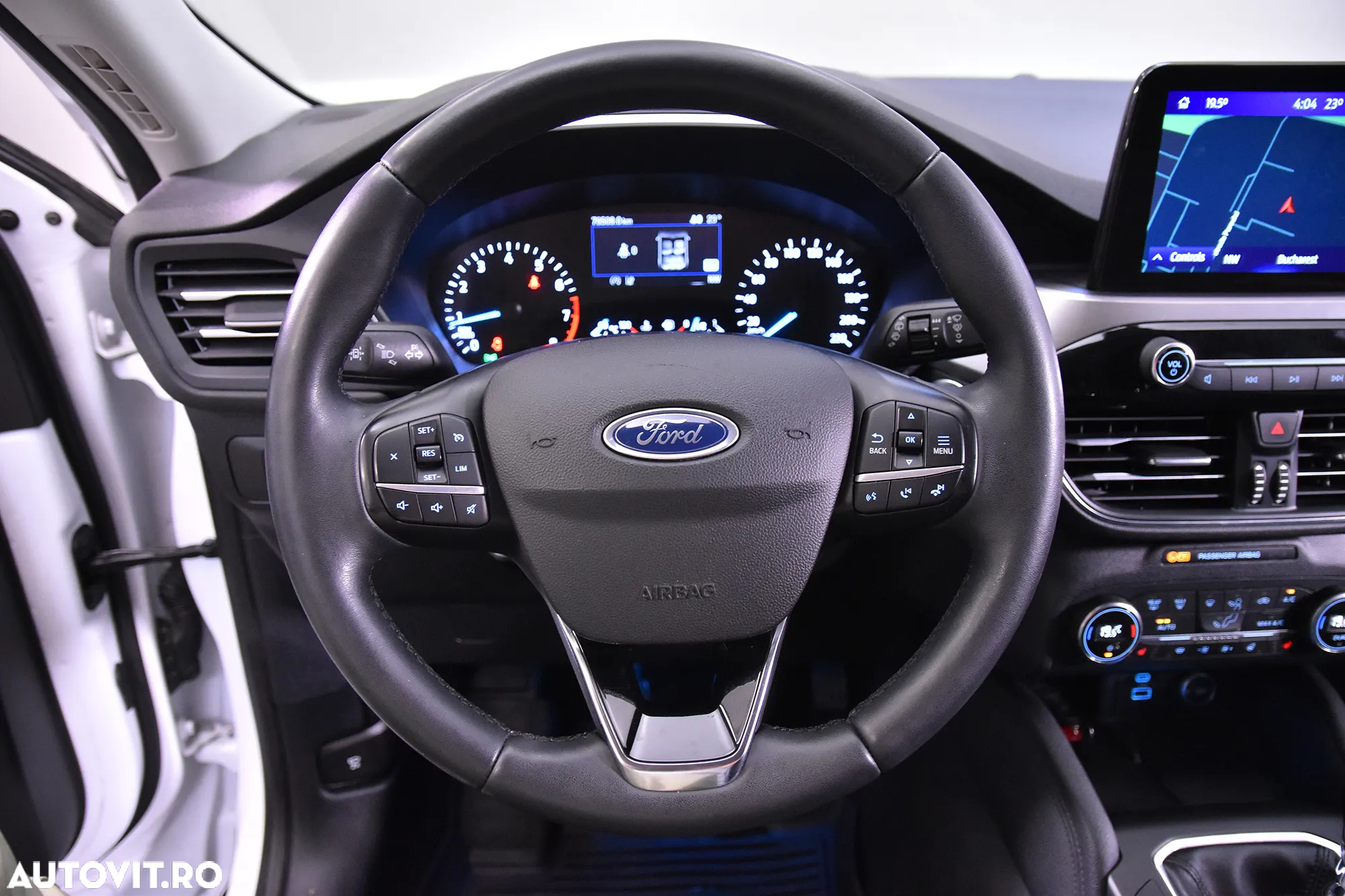 Ford Kuga - 16
