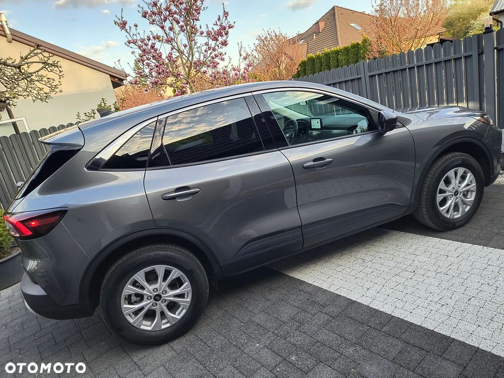 Ford Kuga - 2