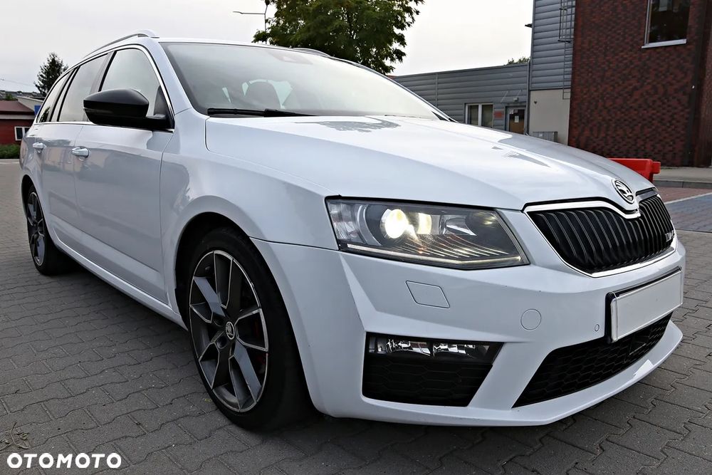 Skoda Octavia 2.0 TDI DSG RS - 15
