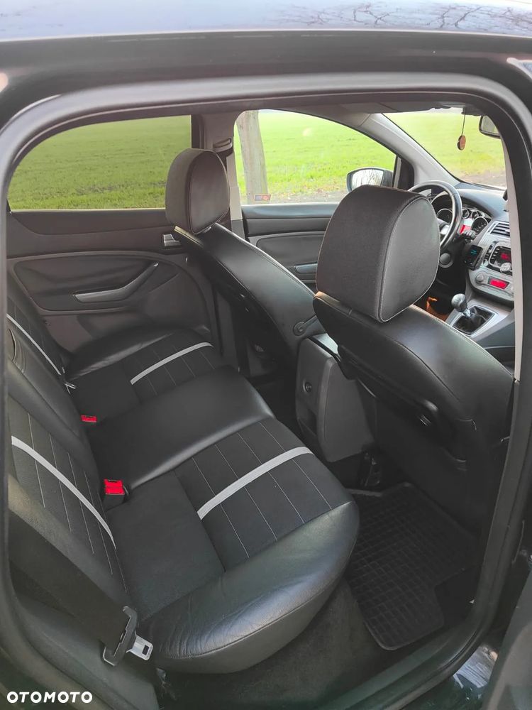 Ford Kuga 2.0 TDCi Titanium FWD - 11