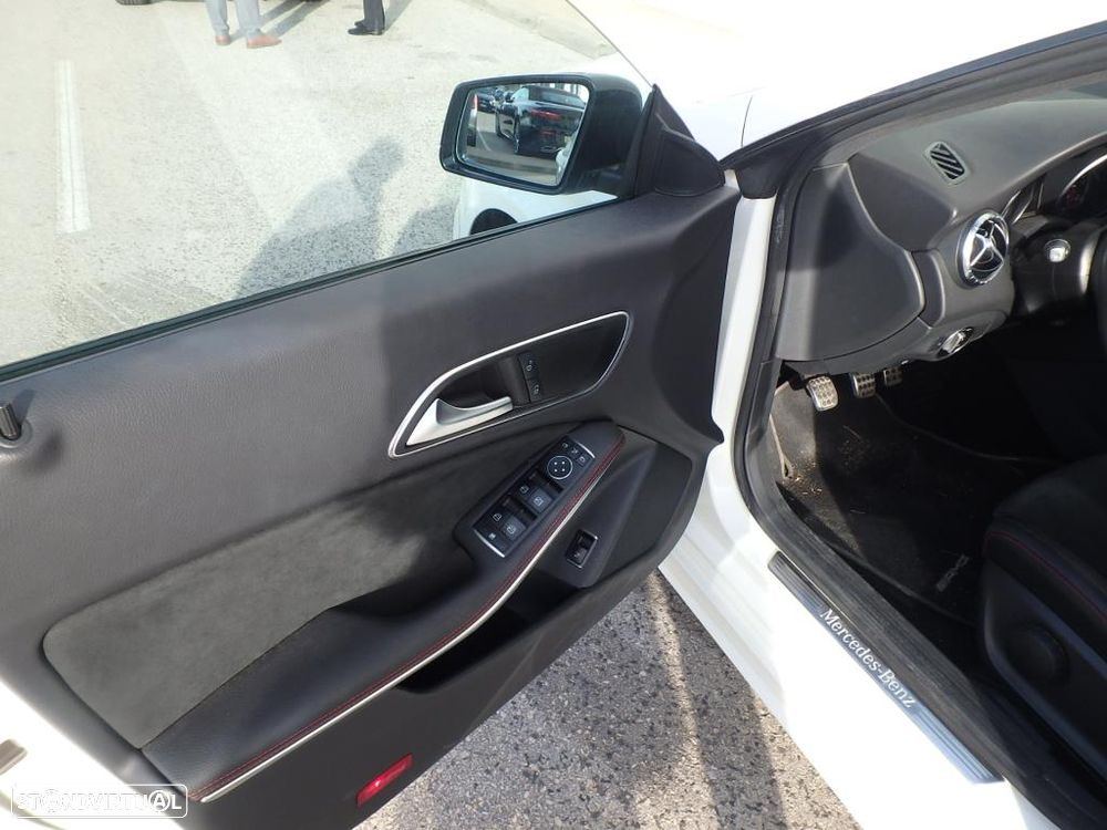 Mercedes-Benz CLA 200 - 12