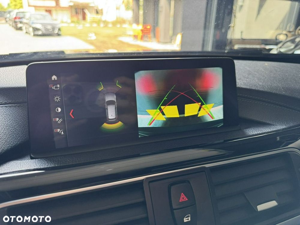 BMW Seria 3 320d Sport Line Shadow - 32