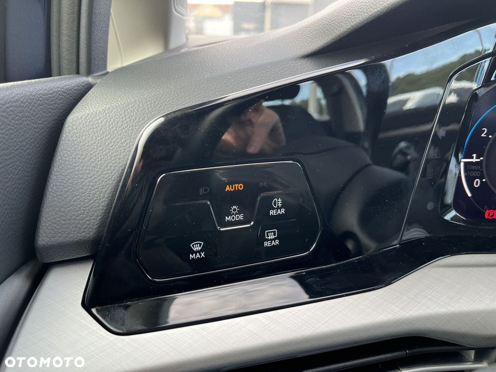 Volkswagen Golf - 20