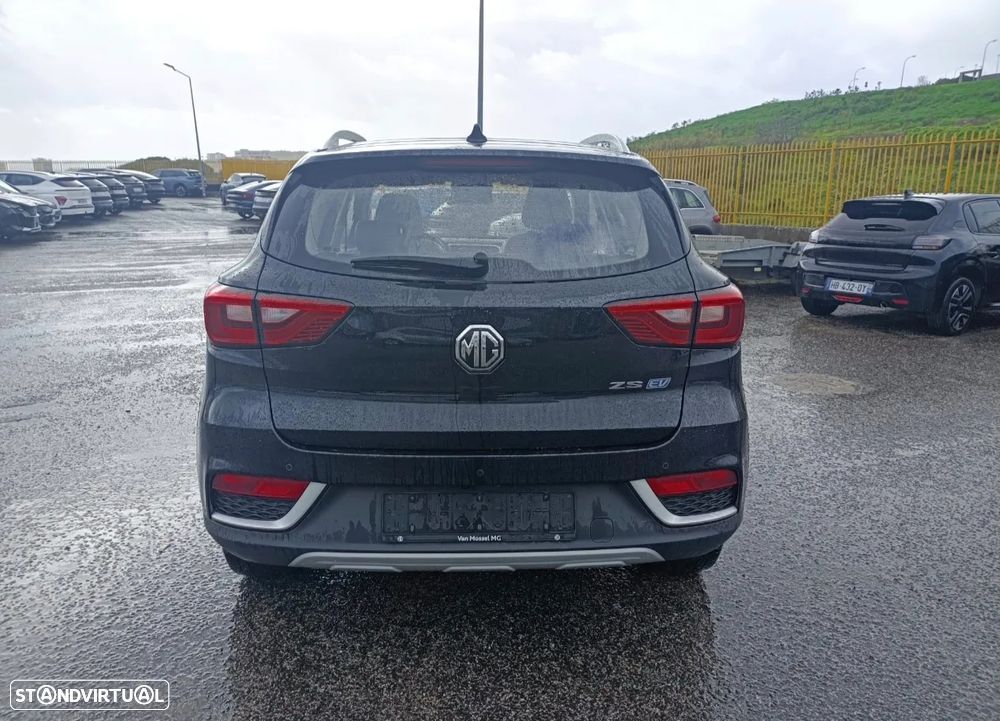 MG ZS EV 44.5 kWh Luxury - 11