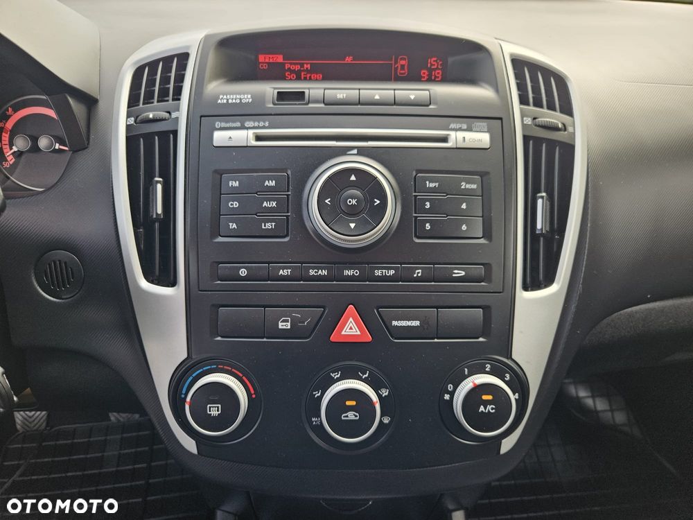 Kia Ceed 1.4 CVVT Spirit - 22