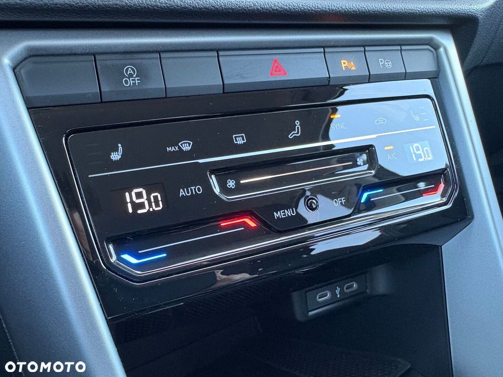 Volkswagen T-Roc - 26