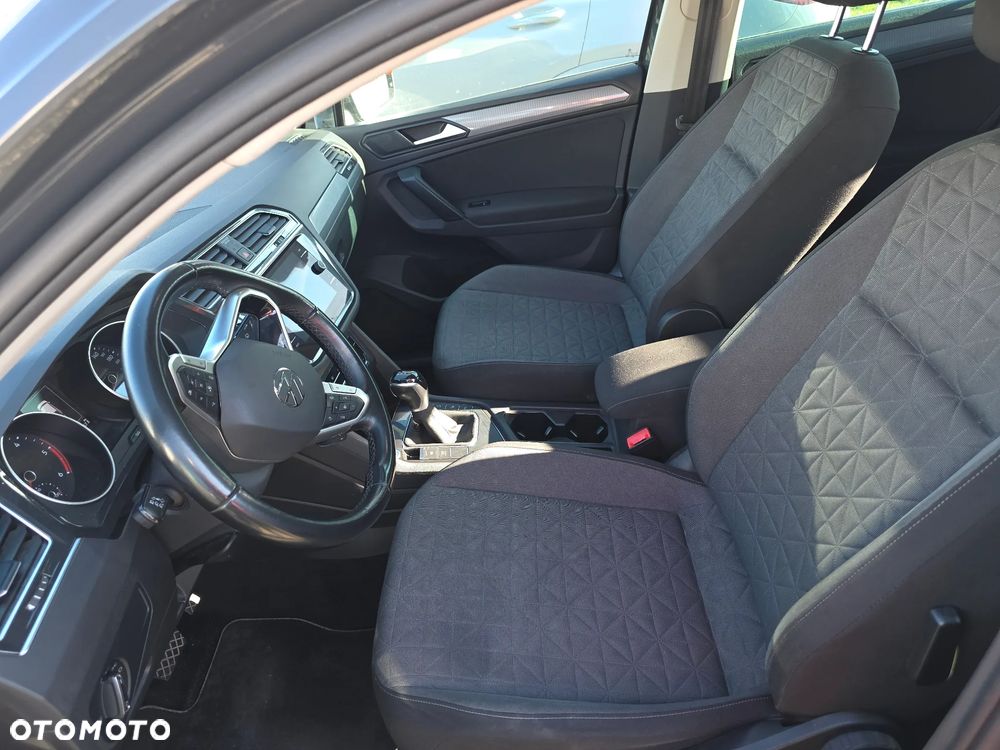 Volkswagen Tiguan - 8