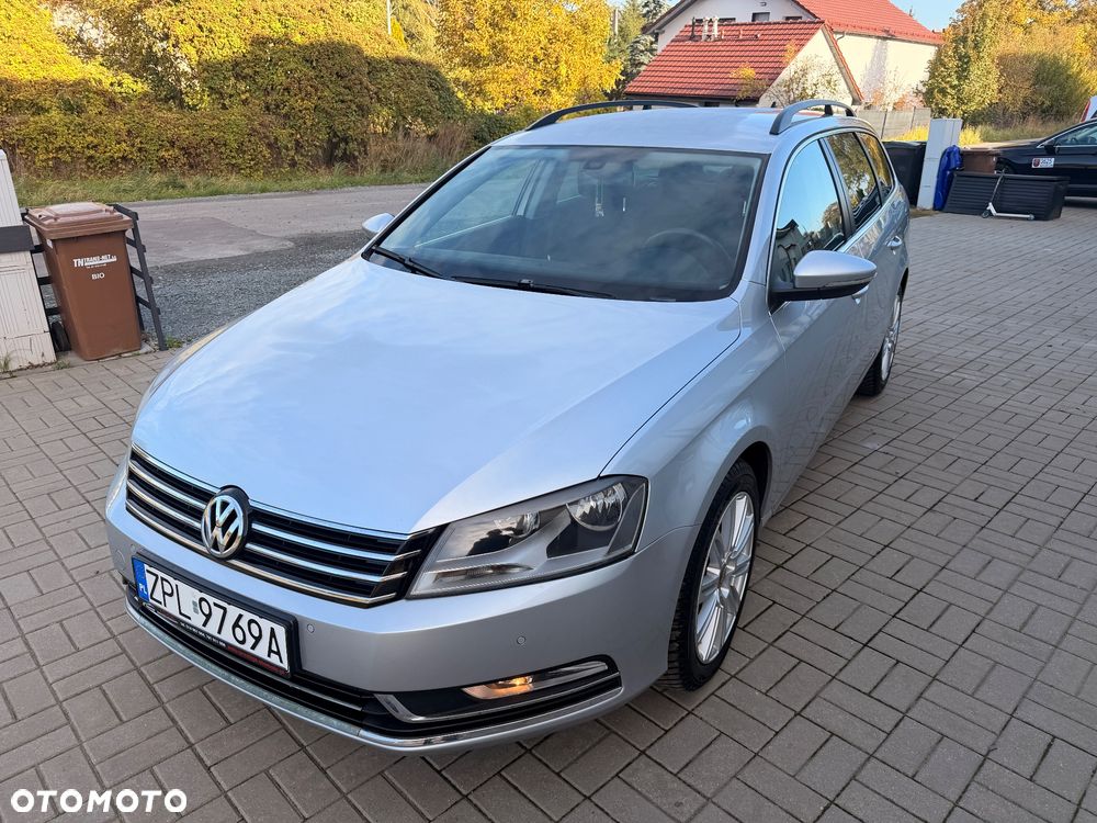 Volkswagen Passat 2012 photo 2