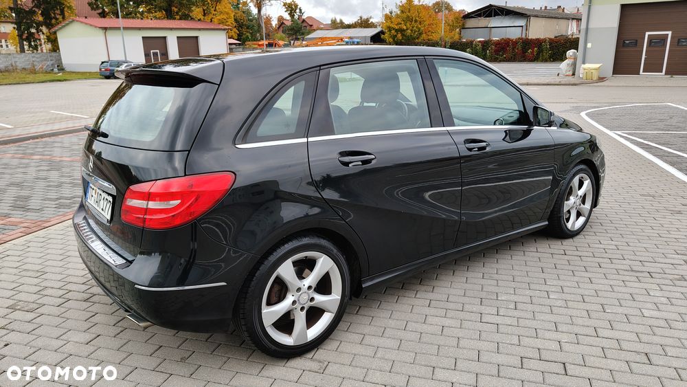 Mercedes-Benz Klasa B 200 Edition - 18