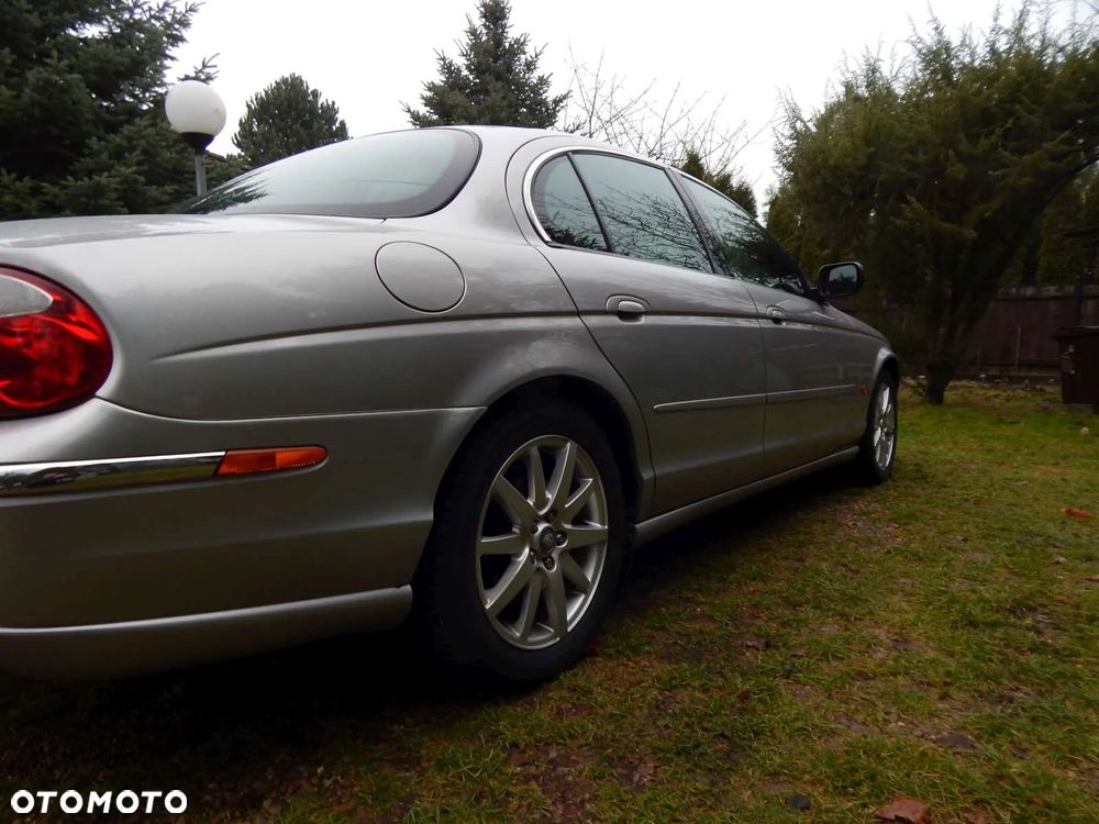 Jaguar S-Type - 7