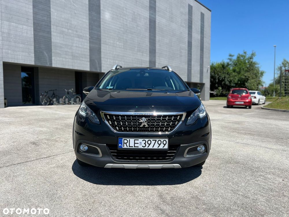Peugeot 2008 1.2 Pure Tech GPF Signature S&S EAT6 - 2