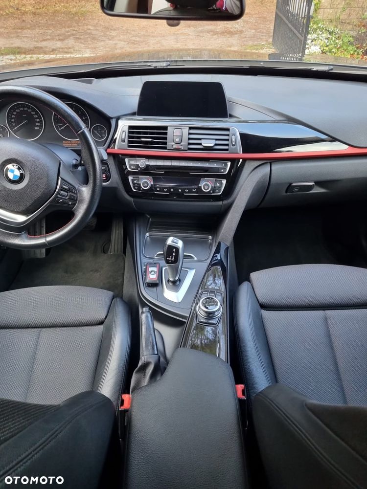 BMW Seria 3 320i Advantage sport - 12