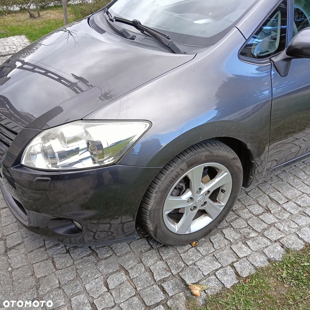 Toyota Auris - 11