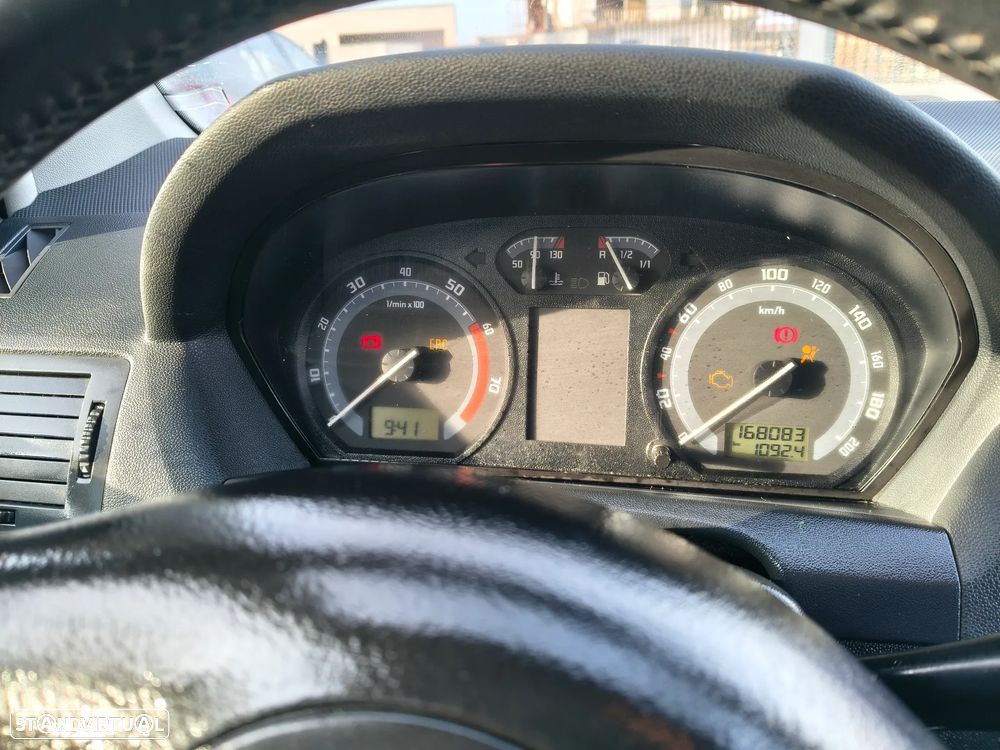 Skoda Fabia Break 1.2 Sport - 17