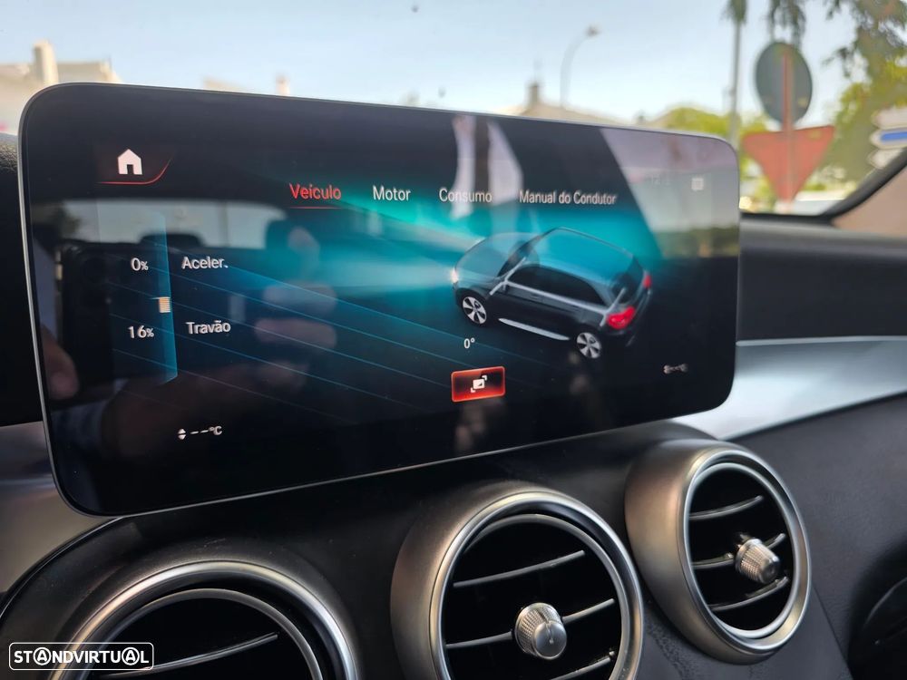 Mercedes-Benz GLC 300 d 4Matic 9G-TRONIC AMG Line - 39