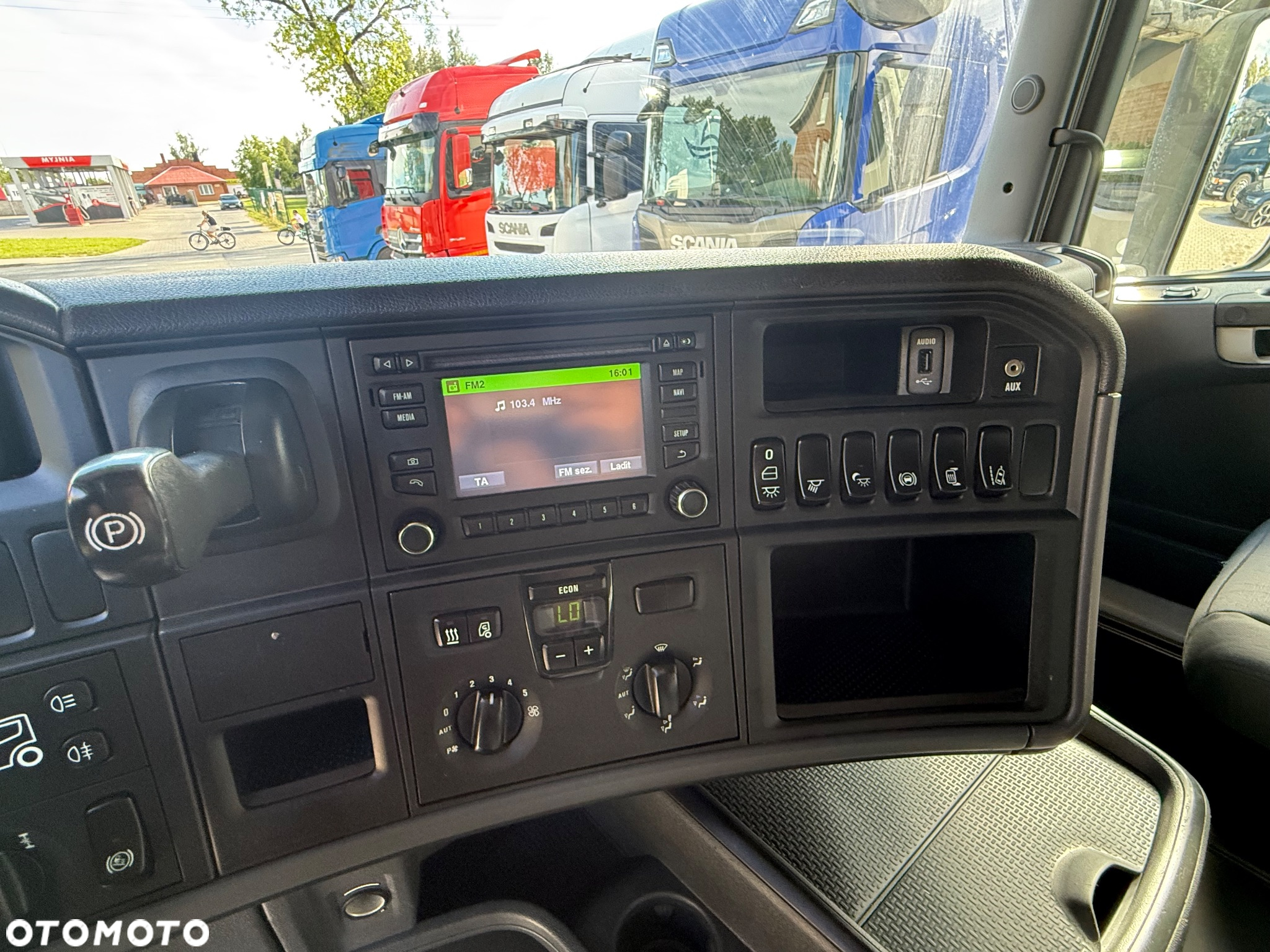 Scania R450 TopLine LowDeck 2017r Mega - 15
