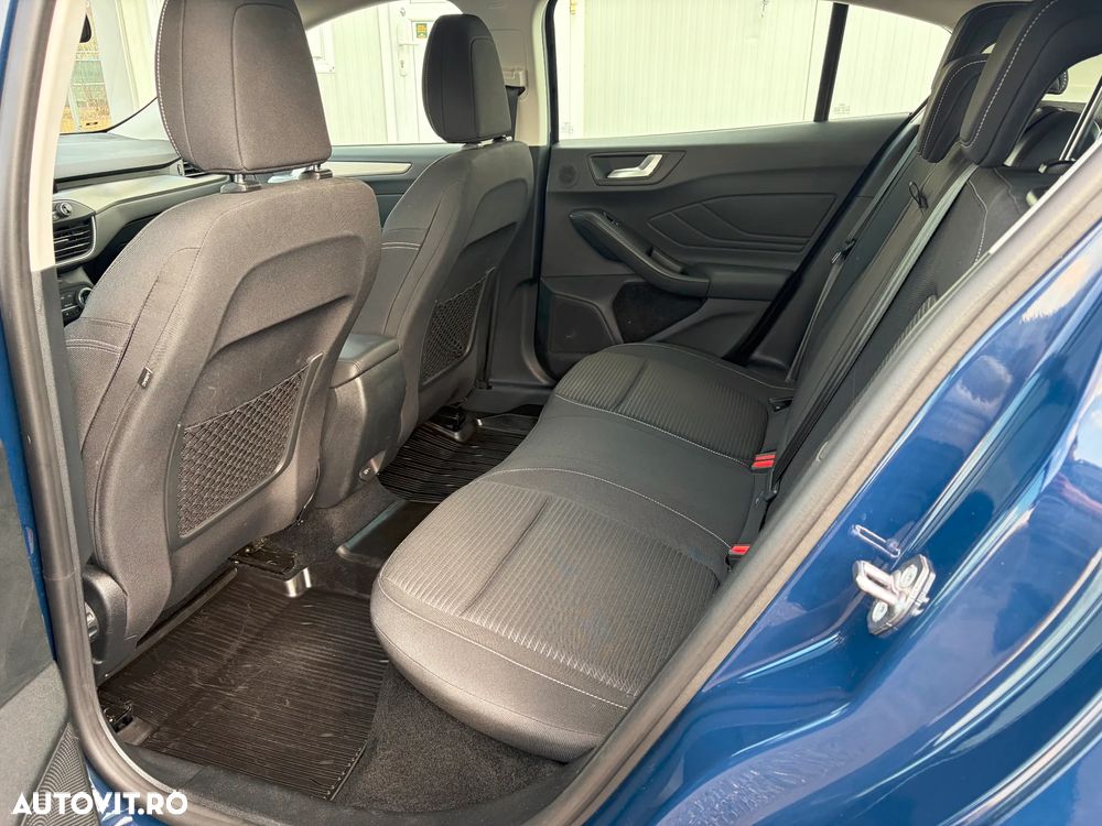 Ford Focus 1.0 EcoBoost Titanium - 33