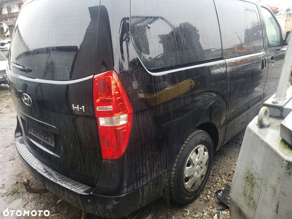 Hyundai H-1 Starex - 35