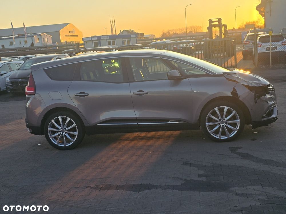 Renault Scenic - 36