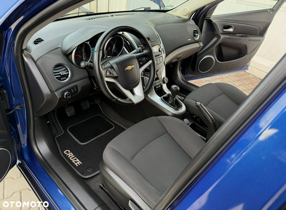 Chevrolet Cruze 1.4 LT - 16