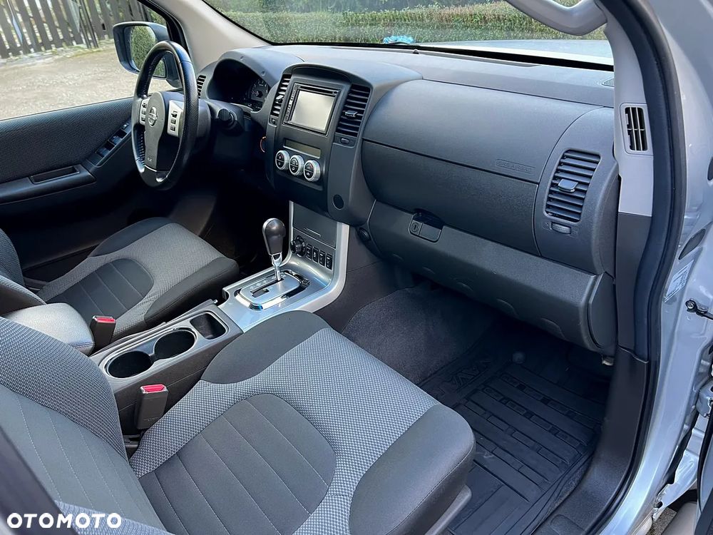 Nissan Navara 2.5 D Platinum Long - 15