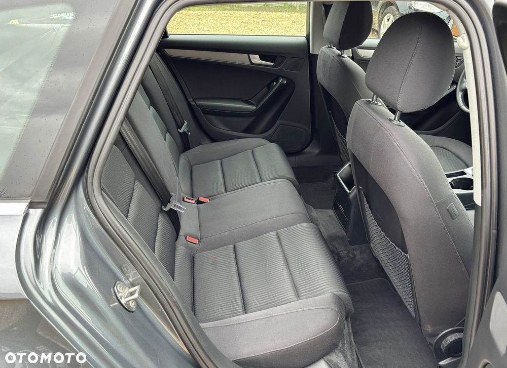 Audi A4 Avant 2.0 TDI DPF clean diesel multitronic S line Sportpaket - 25