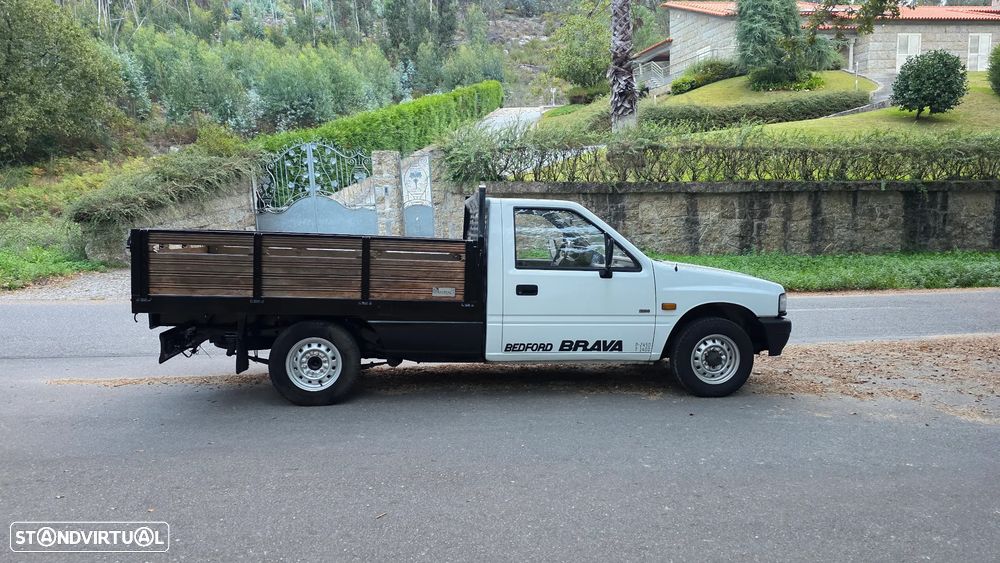 Bedford Brava/Direção Assistida - 36