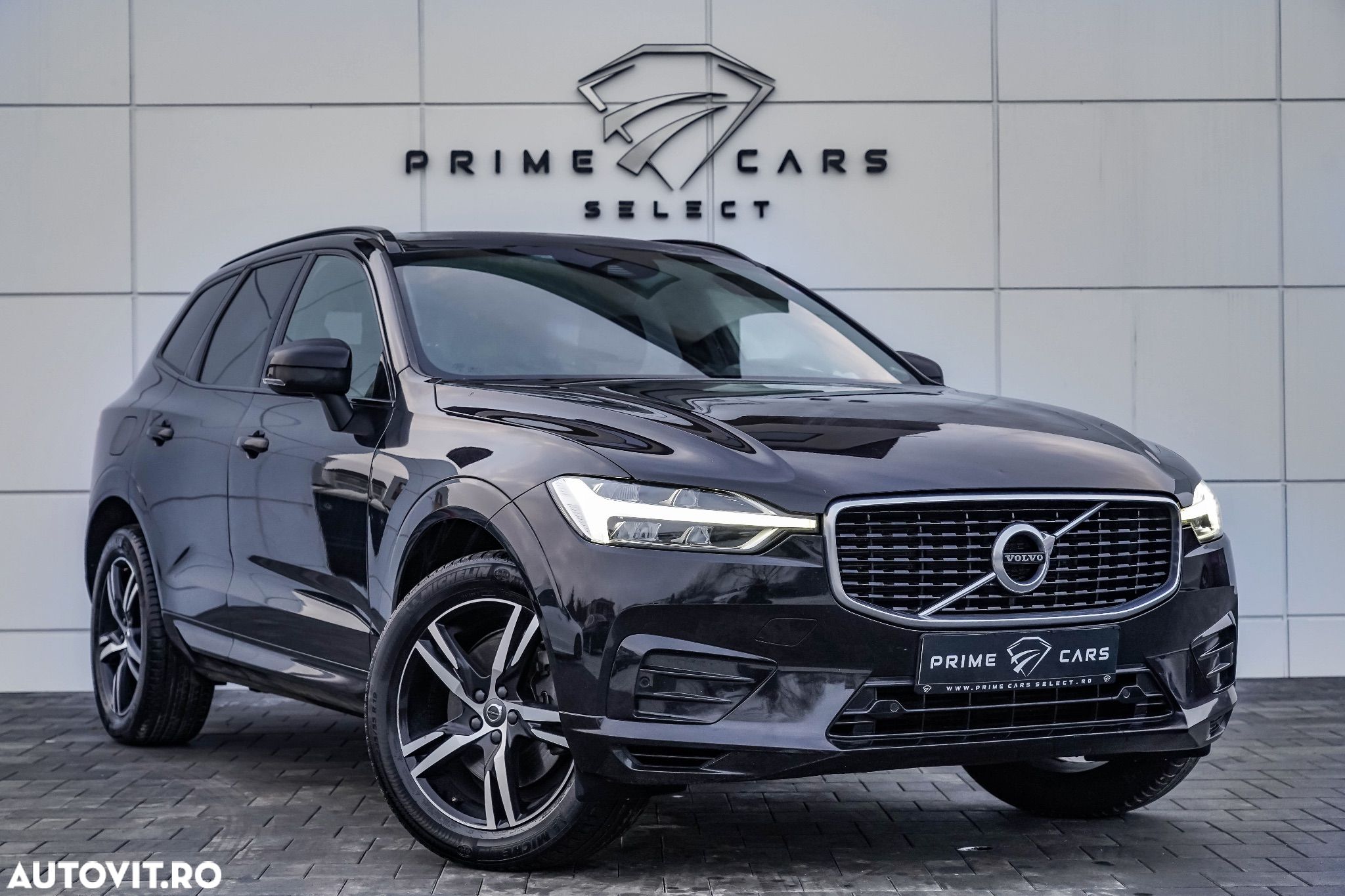 Volvo XC 60 T5 R-Design - 1