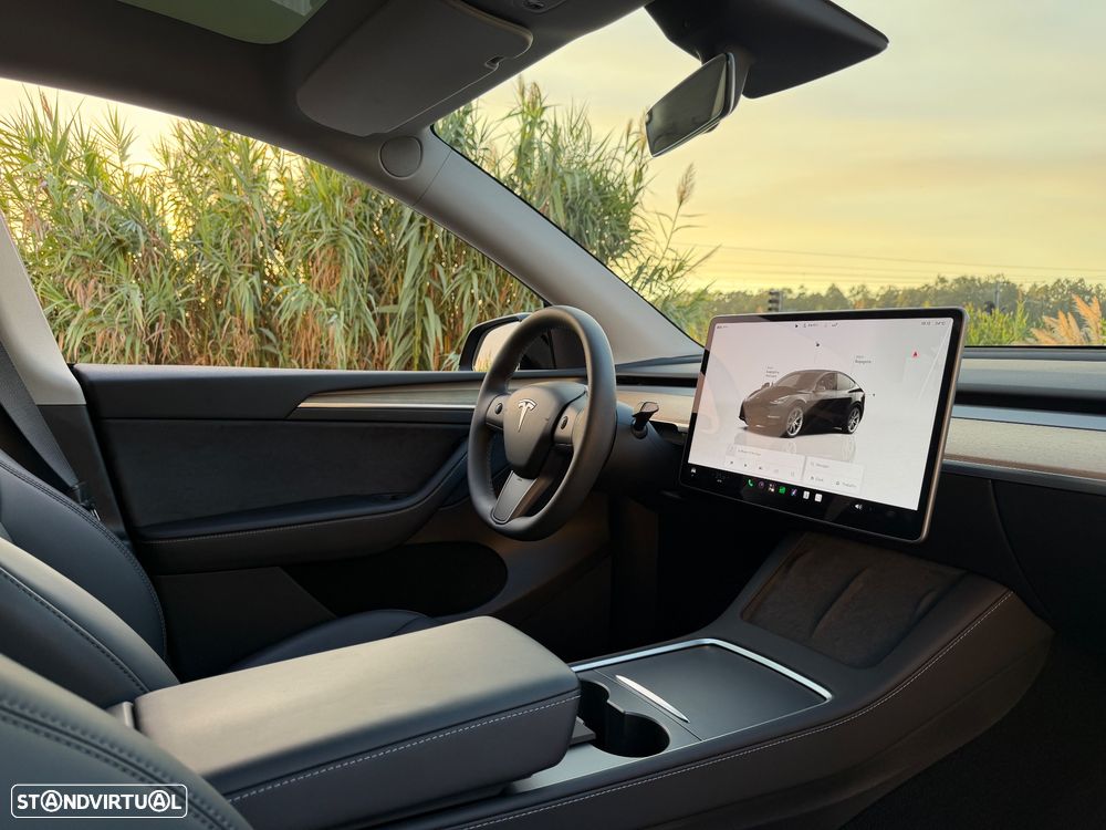 Tesla Model Y Tração Traseira - 22