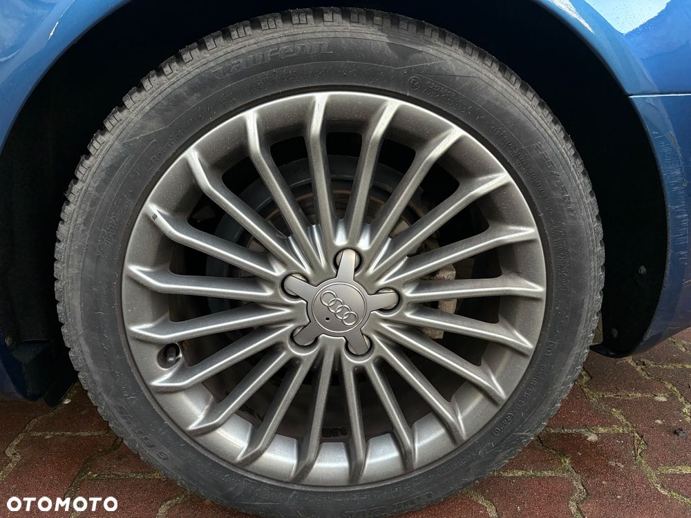 Audi A4 Avant 2.0 TDI - 10