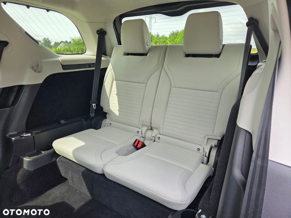 Land Rover Discovery 3.0 D250 mHEV SE - 38