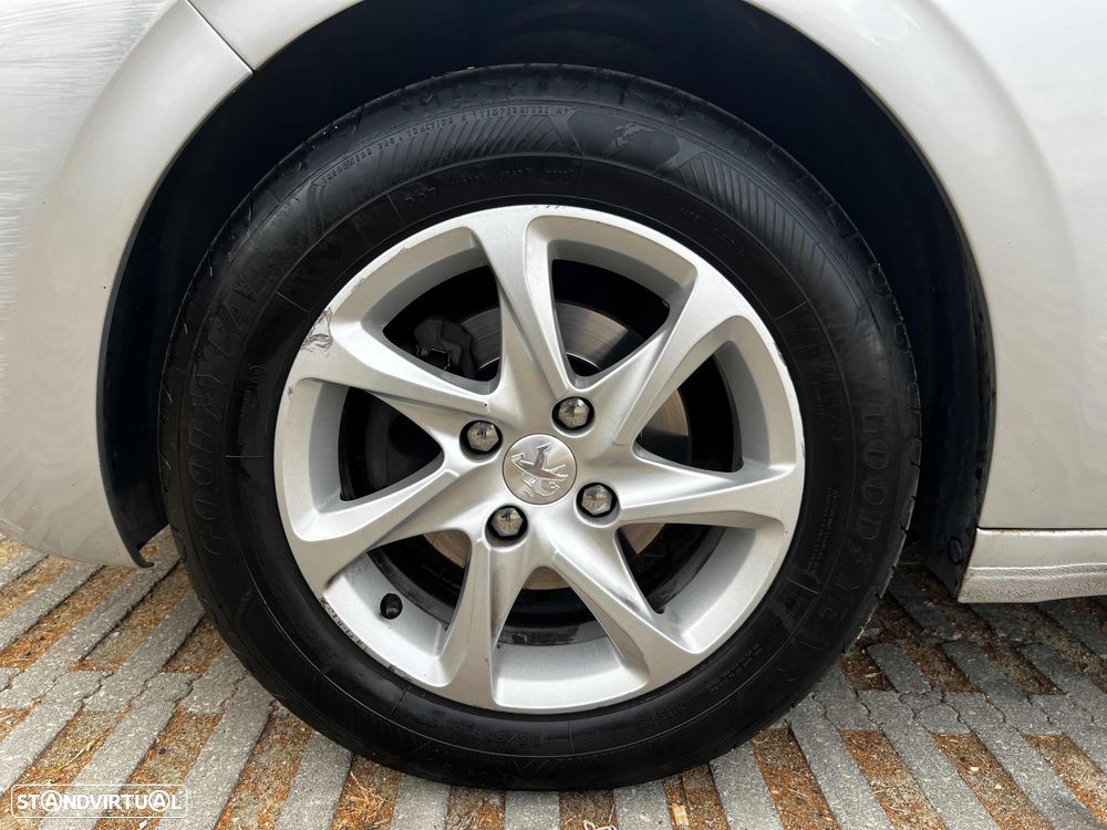 Peugeot 208 1.2 VTi Active - 15