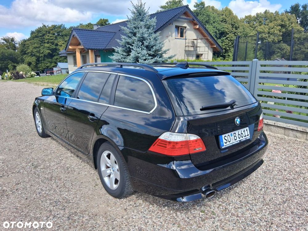 BMW Seria 5 520i - 4