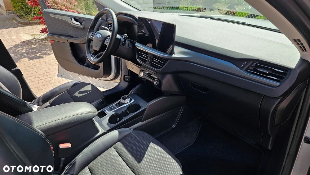 Ford Kuga - 27