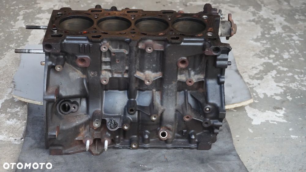 Renault Trafic II Opel Vivaro Nissan Primastar 2.0 DCI M9R  blok silnika