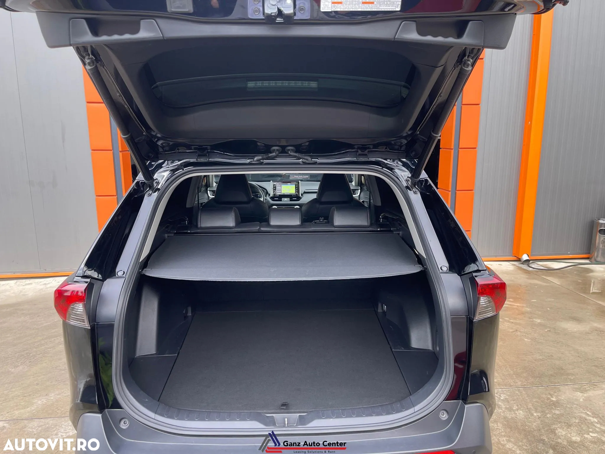 Toyota RAV4 2.5 Hybrid VVT-iE 4x4 Luxury - 24