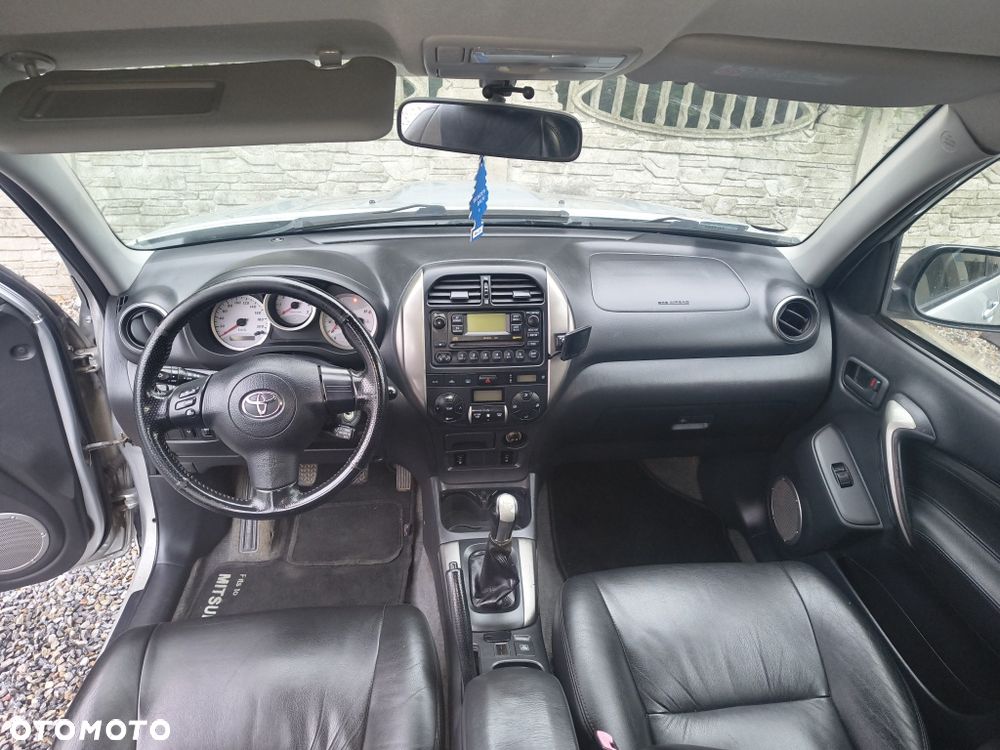 Toyota RAV4 - 6