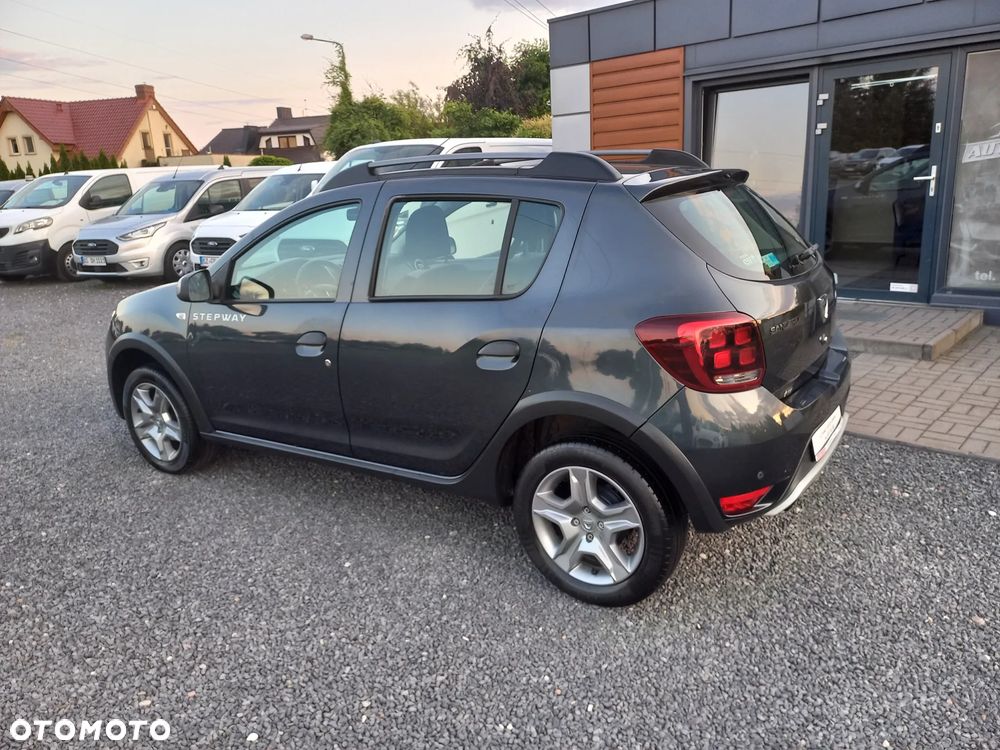 Dacia Sandero Stepway TCe 90 (S&S) Celebration - 4